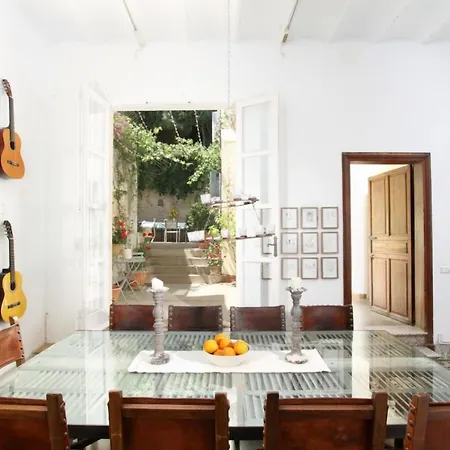 La Horta Townhouse Holiday home *